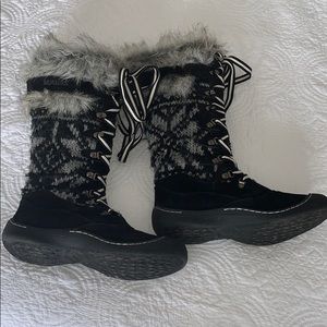 Mukluks Boots Size 9 Black